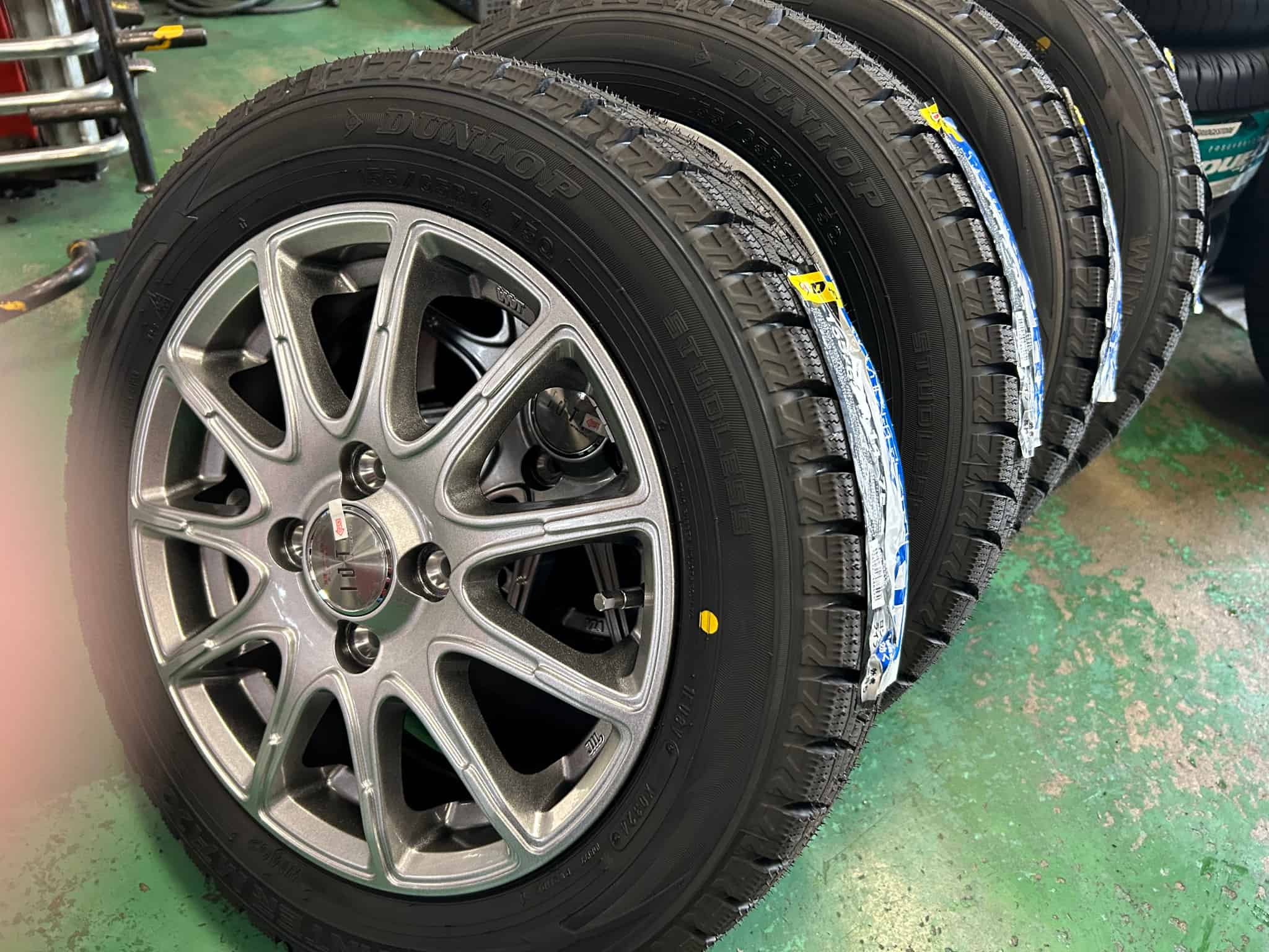 軽自動車のスタッドレス・アルミホイールセットの画像