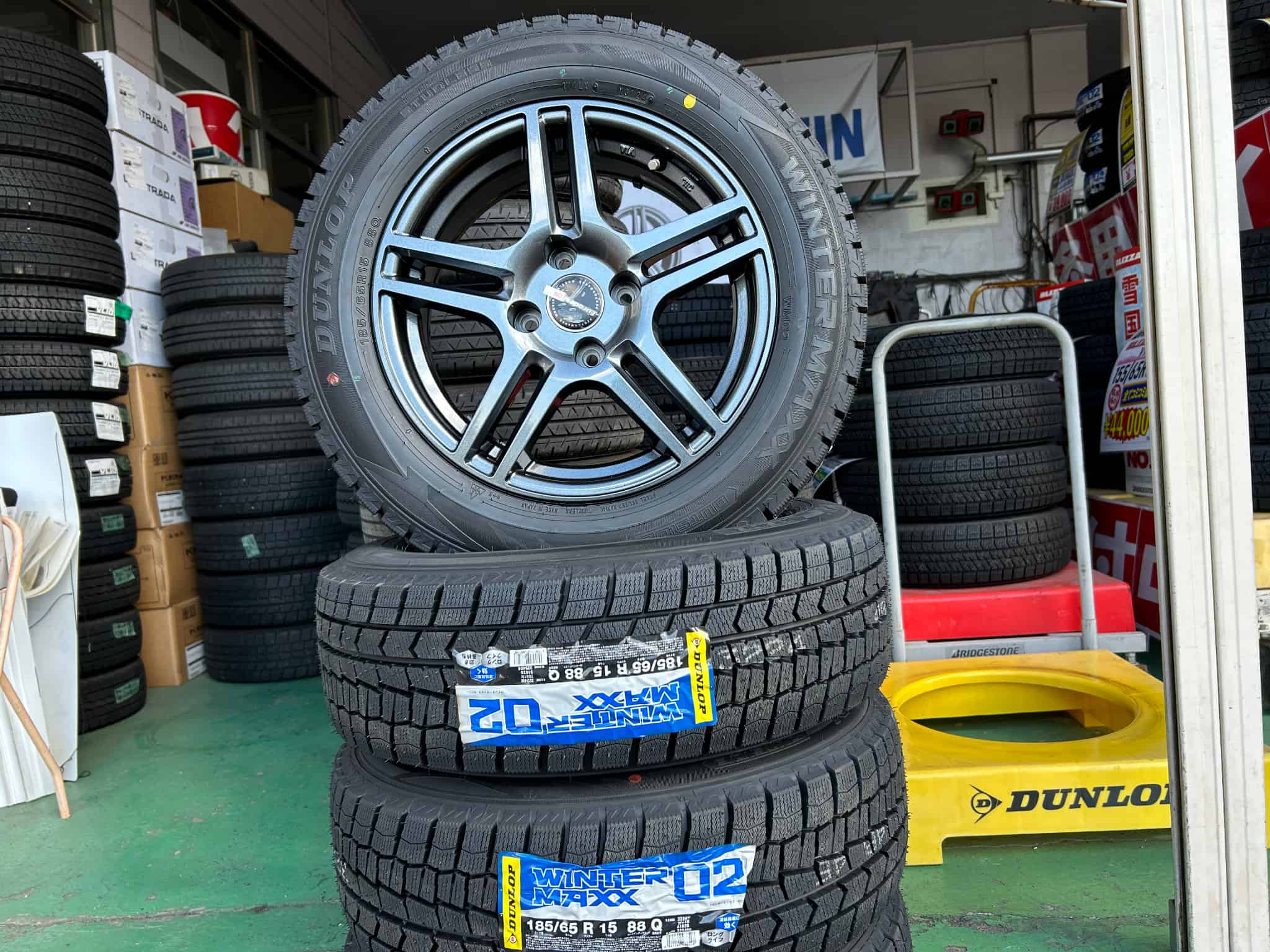 シトロエンC3用　スタッドレス　アルミセットの画像