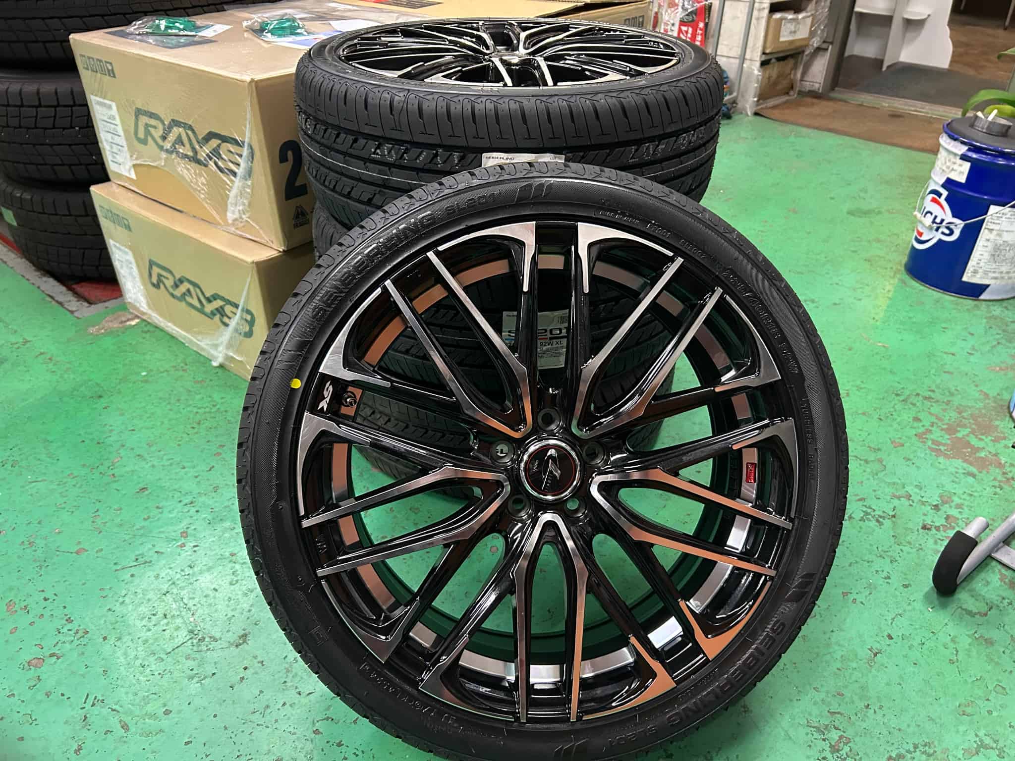 レオニスSK18インチ　プリウスの画像