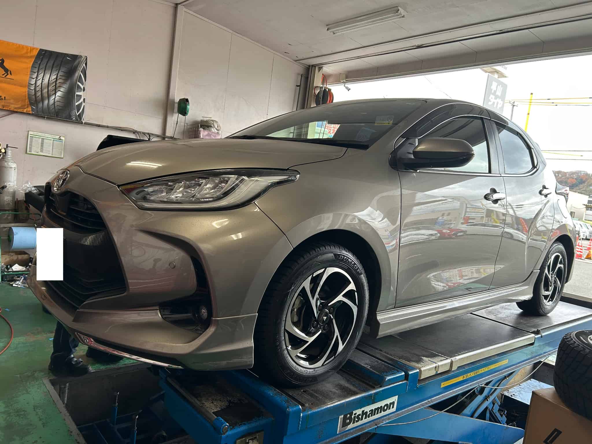 ダンロップ　シンクロウェザー　ヤリスへの画像