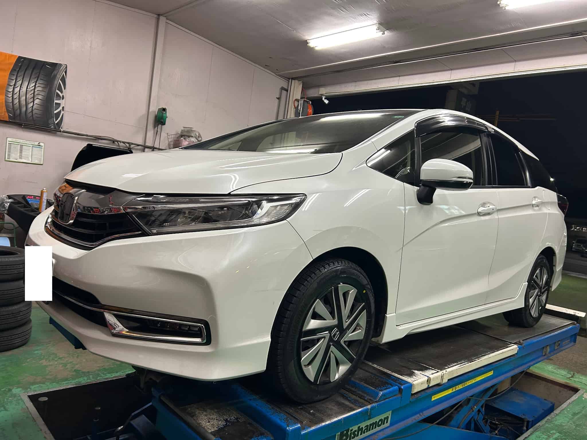 フィットシャトルへ　ブリザックVRX3スタッドレスの画像