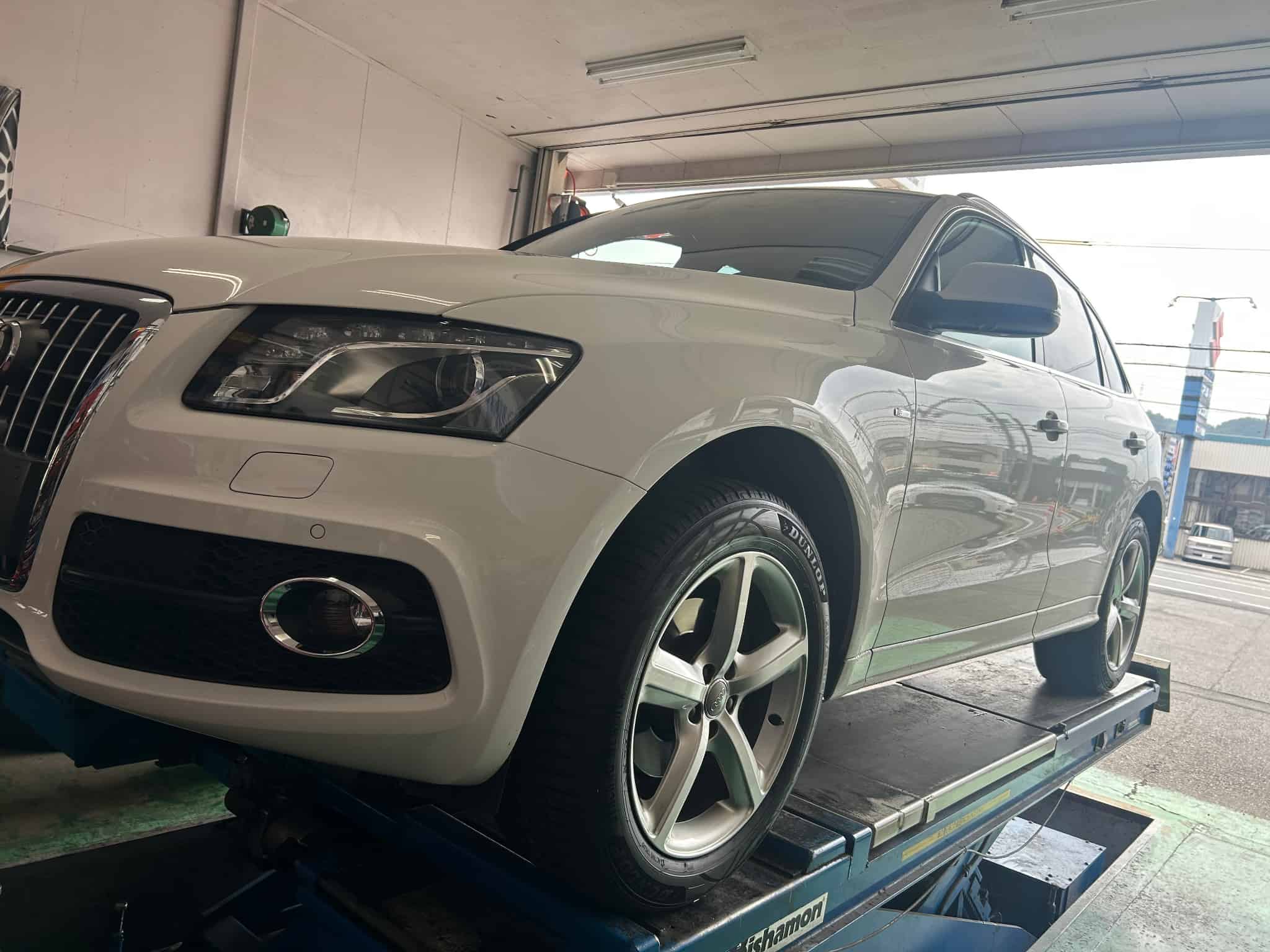 アウディQ5へ　オールシーズンタイヤ　シンクロウエザーの画像