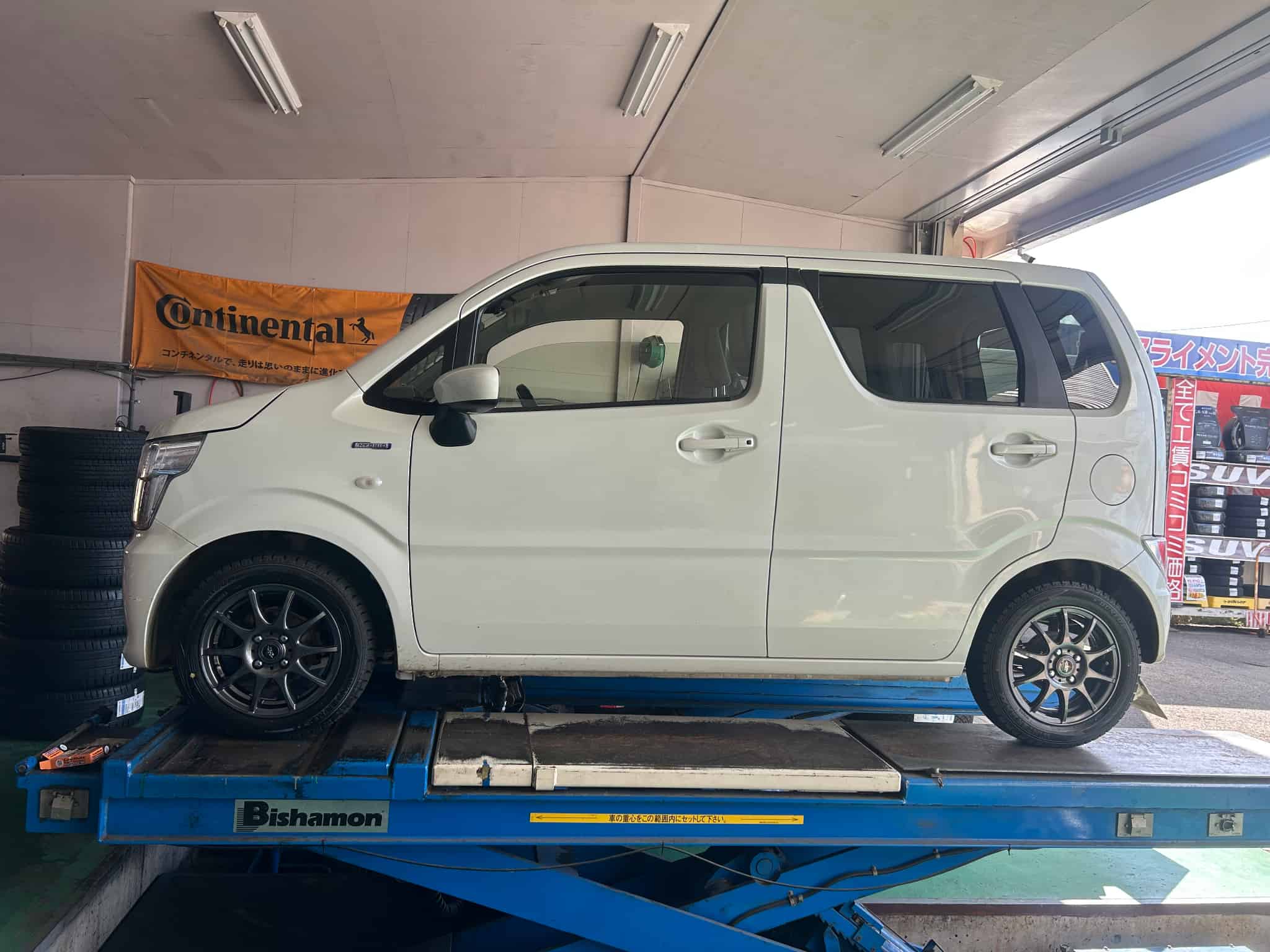 ワゴンRへ　ダンロップスタッドレス＆アルミホイールセットの画像