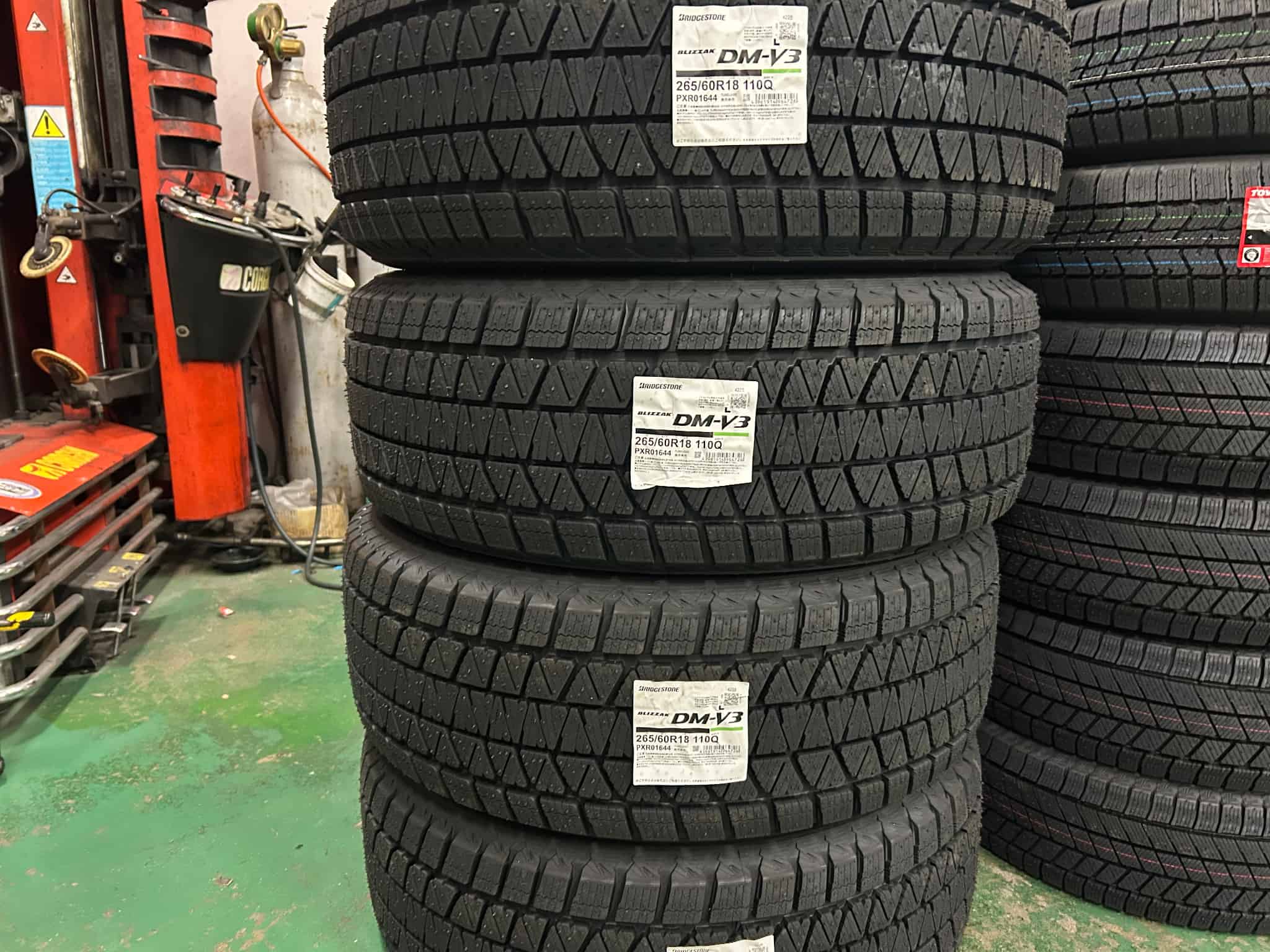 ハイラックスへ SUV専用ブリザックスタッドレス | 商品情報 | 新着情報