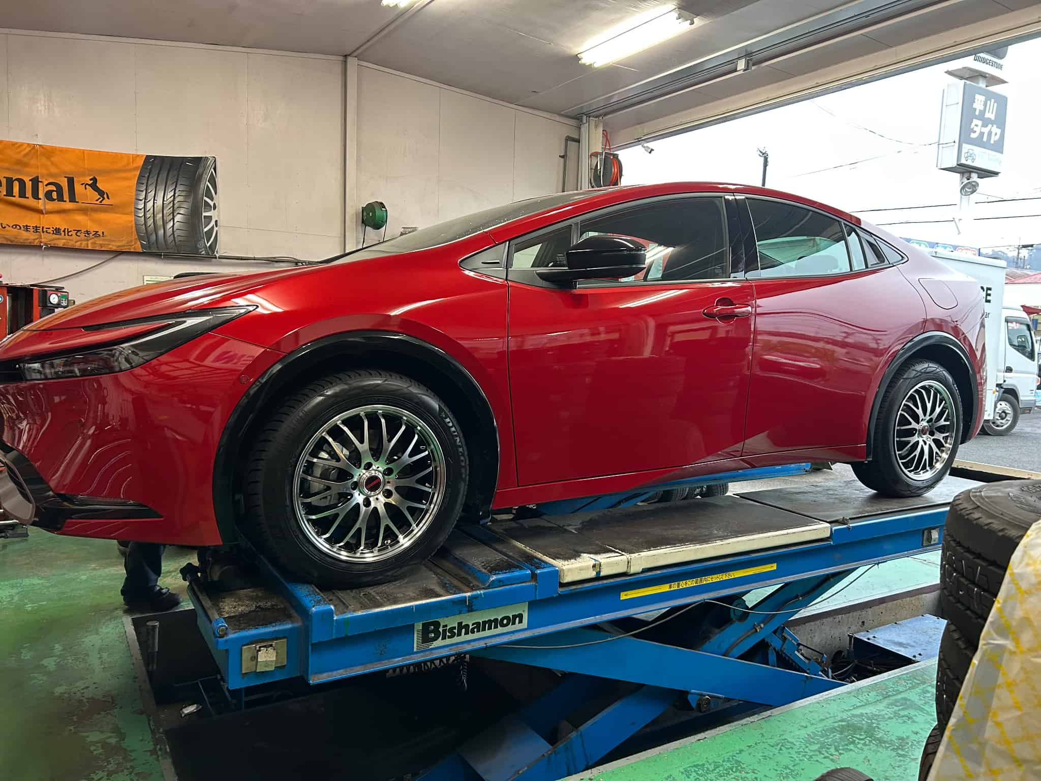 プリウスへ　オールシーズン　シンクロウエザー＆ホイールセットの画像