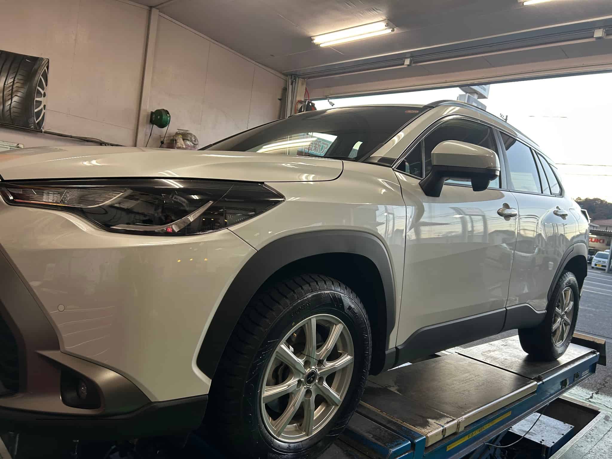 カローラクロスへ　ウインタートランパス　スタッドレスの画像