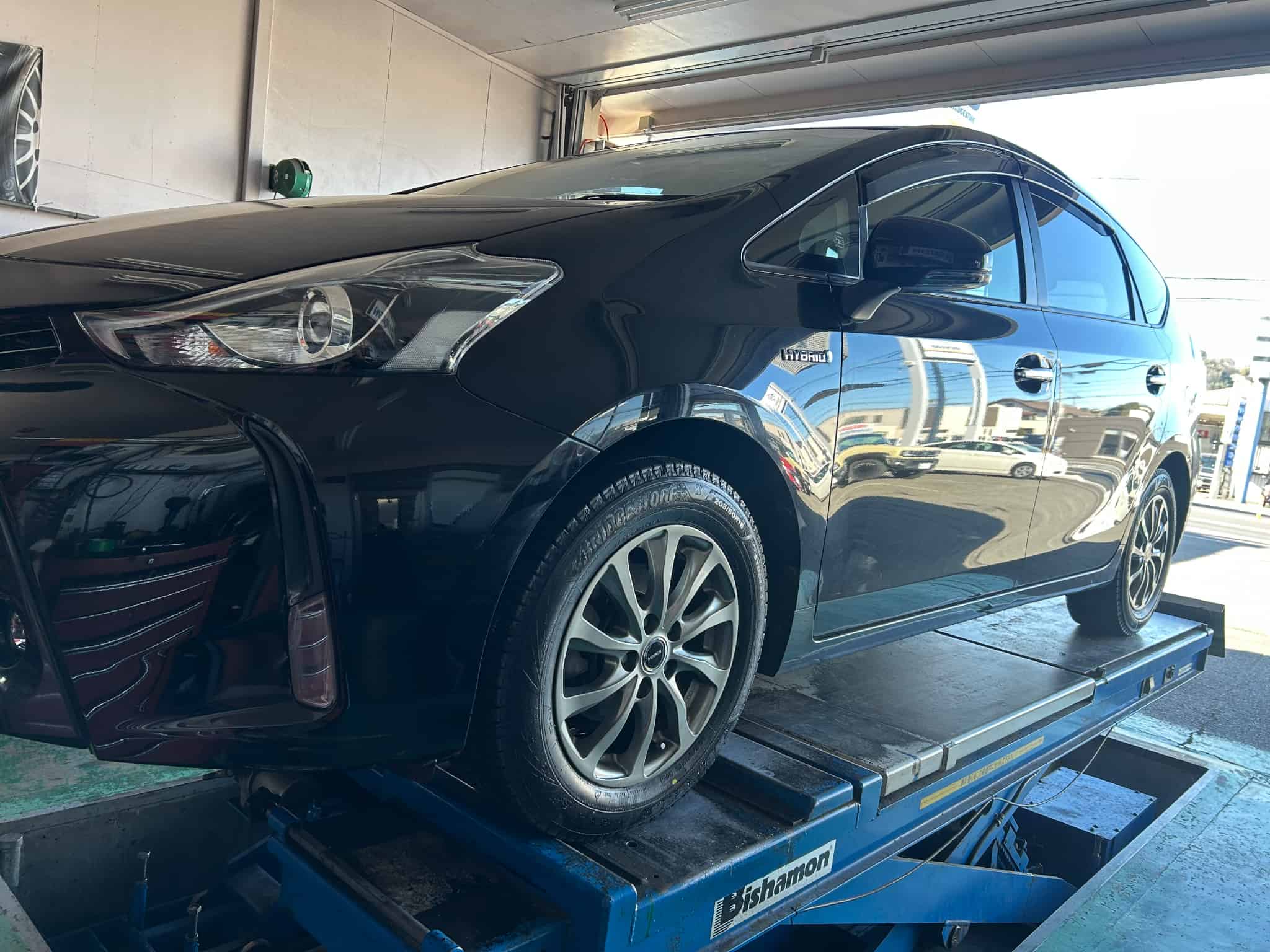 プリウスアルファへ　ブリヂストン　ブリザックスタッドレスの画像